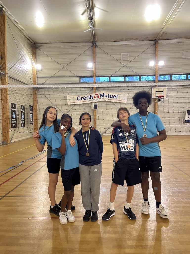 IMG_7415-768x1024 Compétition Volley-Ball district 03/12/25