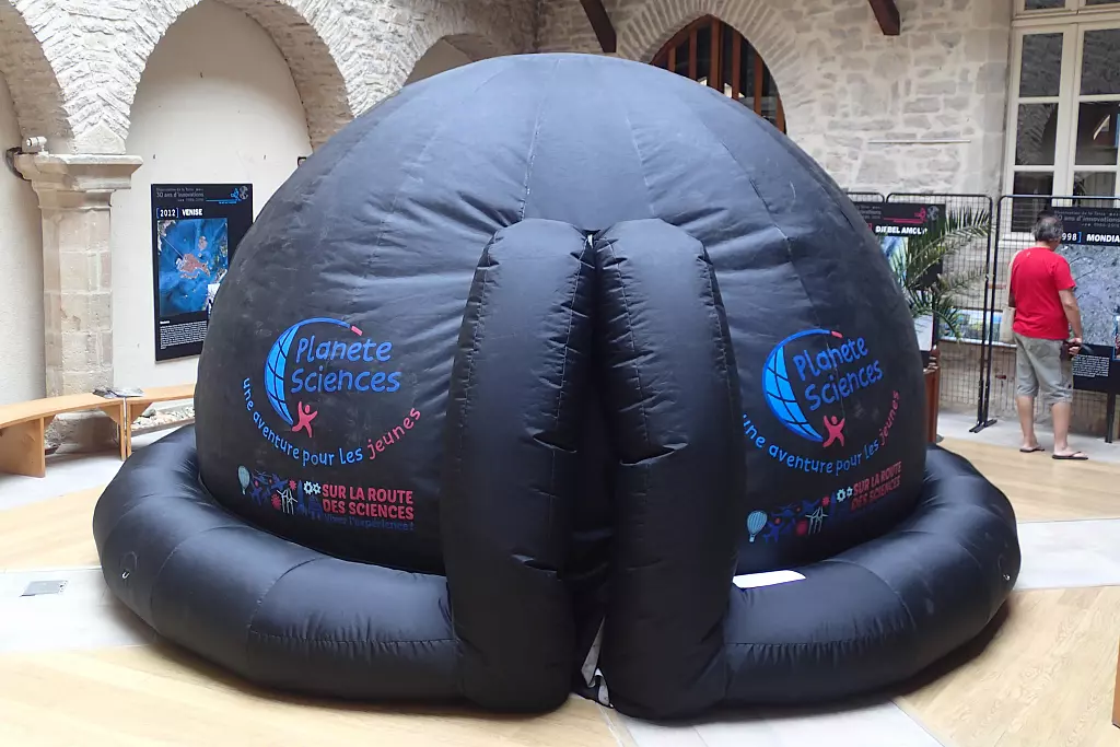 Planetarium vu de face